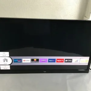 Bush 24-inch Smart HD HDR LED TV – WiFi, Freeview, No Stand - Image 7