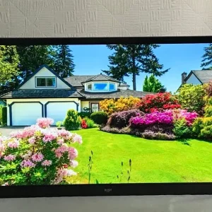 Bush 24-inch Smart HD HDR LED TV – WiFi, Freeview, No Stand