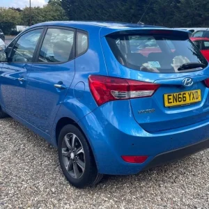 2017 Hyundai Ix20 1.4 Blue Drive SE Nav 5dr MPV PETROL Manual - Image 3