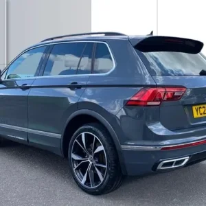 2023 Volkswagen Tiguan 1.4 TSI eHybrid R-Line 5dr DSG Estate - Image 3
