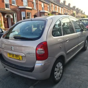 Citroen Xsara Picasso MPV 2007 manual 1.6 diesel - Image 2
