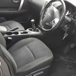 2013 Nissan Qashqai hatchback, manual, 1461cc, 5 doors - Image 5