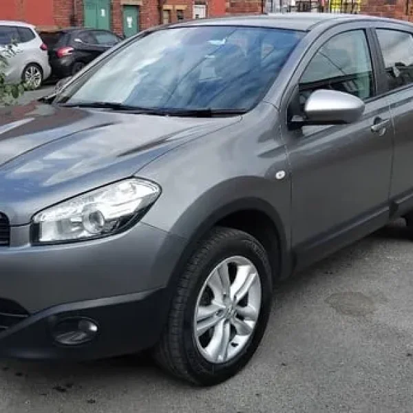 2013 Nissan Qashqai hatchback, manual, 1461cc, 5 doors