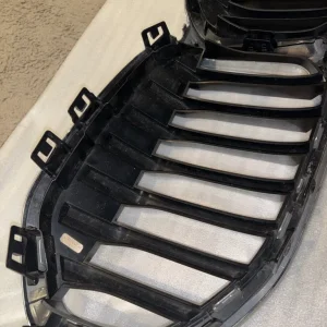 BMW 1 Series Front Grille F40 (new shape) - Image 4