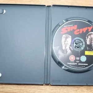 Sin City DVD - Image 3
