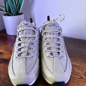 Nike Air Max 95 Premium Light Pumice Unisex Size 5 - Image 2