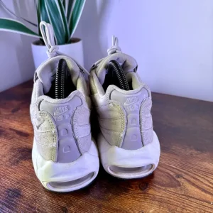 Nike Air Max 95 Premium Light Pumice Unisex Size 5 - Image 4