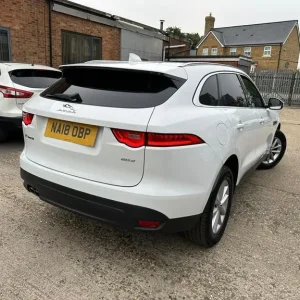 2018 Jaguar F-Pace 2.0d R-Sport 5-door Estate Diesel Auto - Image 3