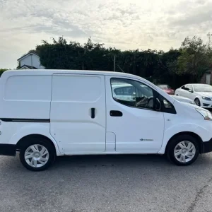 2016 Nissan e-NV200 Acenta Auto SWB 5dr (Rapid) Panel Van Electric Automatic - Image 8