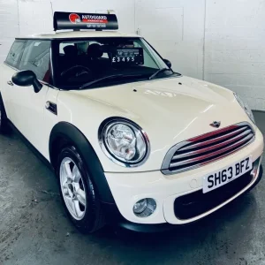 2013 MINI Hatch 1.6 One 3dr HATCHBACK Petrol Manual - Image 2
