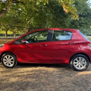Toyota Yaris Hatchback 2012 - Image 5