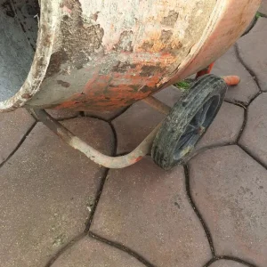 BELLE 240V Cement Mixer with Stand - Image 6