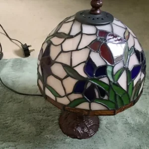 TIFFANY STYLE TABLE LAMP