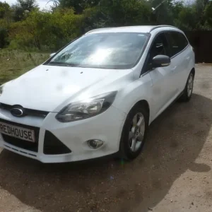 2013 Ford Focus 1.6 TDCi Zetec Navigator Estate Diesel Manual - Image 5