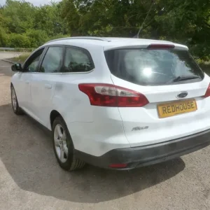2013 Ford Focus 1.6 TDCi Zetec Navigator Estate Diesel Manual - Image 8