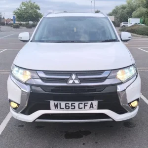 Mitsubishi Outlander Estate 2016 PHEV - Image 3