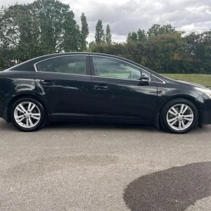 2009 Toyota Avensis 2.2 D-4D T4 Nav 4dr Diesel Manual - Image 2