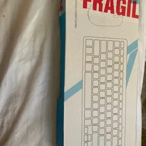 Bluetooth iPad stand, mouse and keyboard - Image 4