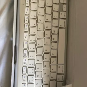 Bluetooth iPad stand, mouse and keyboard - Image 5