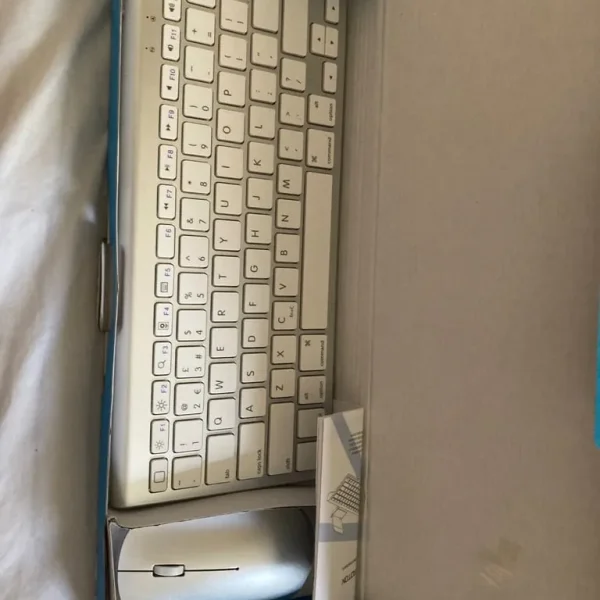 Bluetooth iPad stand, mouse and keyboard