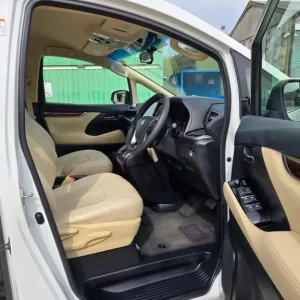 2017 Toyota Vellfire 8-seater - Image 8