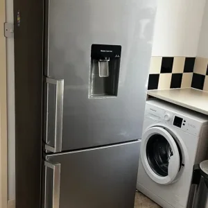 Samsung Fridge Freezer – Grey, Spacious, Quiet, and Still in Great Shape - Image 4