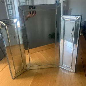 Triple mirror