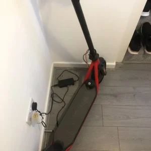 Nine bolt electric scooter - Image 4