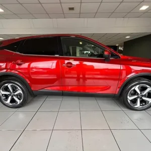 2022 Nissan Qashqai 1.3 DIG-T MHEV Hybrid SUV - Image 4