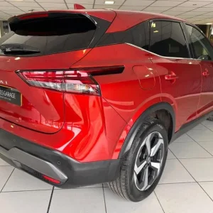 2022 Nissan Qashqai 1.3 DIG-T MHEV Hybrid SUV - Image 5
