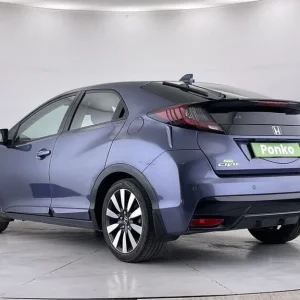 2015 Honda Civic 1.8 i-VTEC SE Plus Hatchback - Image 3