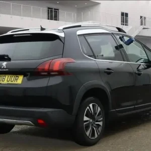 PEUGEOT 2008 1.2 PureTech Allure Premium 5-door - Image 8