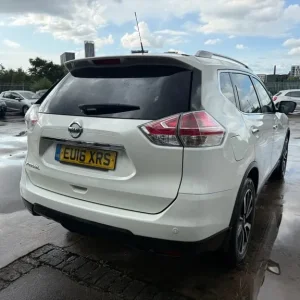 2016 Nissan X-Trail 1.6 dCi Tekna Estate - Image 8