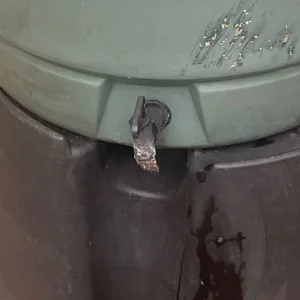 Water butt and stand - Image 3