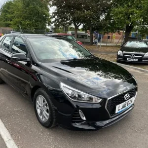 2018 Hyundai i30 CRDI Special Edition Hatchback Diesel Manual - Image 4