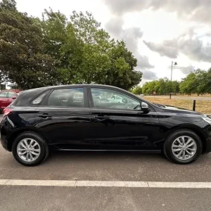 2018 Hyundai i30 CRDI Special Edition Hatchback Diesel Manual - Image 5