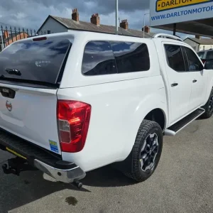 2020 Nissan Navara DCI TEKNA 4x4 Automatic with 7 service records - Image 6