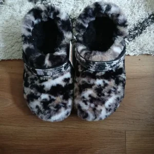 Croc shoes - Image 3