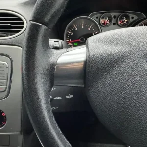 2008 Ford Focus 1.6 Zetec 5-door Hatchback Petrol Automatic - Image 7