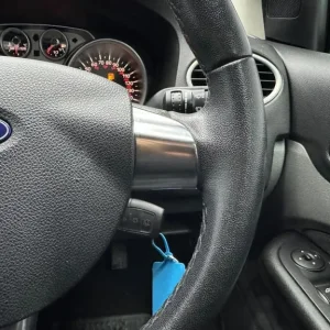 2008 Ford Focus 1.6 Zetec 5-door Hatchback Petrol Automatic - Image 8