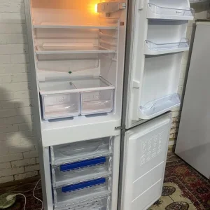 HotPoint Grey 50/50 Fridge Freezer - Image 7