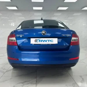 2015 Skoda Octavia CAT S Diesel Manual Hatchback - Image 8