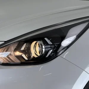 2020 Kia Niro 1.6 GDi 2DCT Estate – White, Electric & Petrol, 5-seater - Image 8