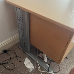 Office Desk - Image 3