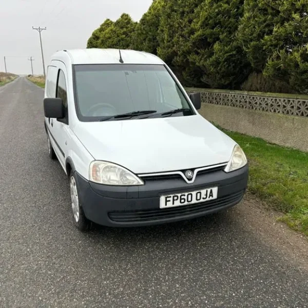 2010 Vauxhall Combo Crewvan 1.3 CDti 5-seater white