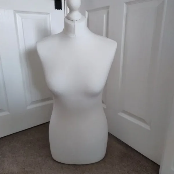 Tailors mannequin display bust dummy