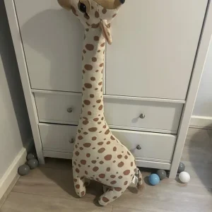 Giraffe soft toy - Image 2