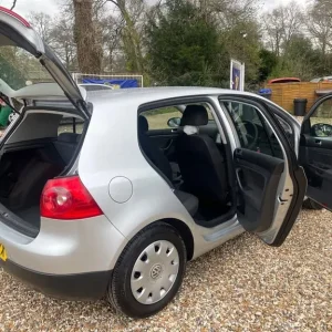 2007 Volkswagen Golf S FSI 1.6 Petrol Manual Hatchback - Image 4