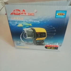 Automatic fish feeder