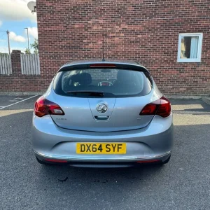 2014 Vauxhall Astra 1.6 SRI 5-door hatchback - Image 5